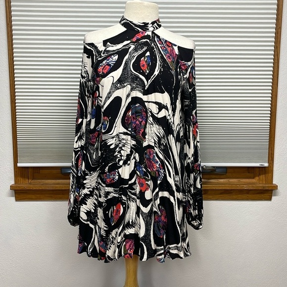 Free People Black Drift Away Cold-Shoulder Long Sleeve Tunic Top Size XS - Picture 7 of 16